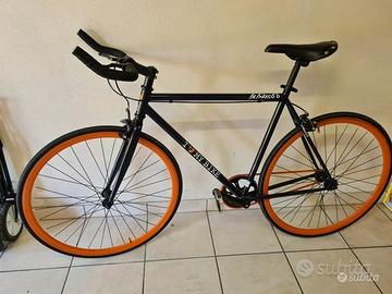 Bici unieuro anche per allestimento vetrina Biciclette In