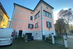 UFFICIO A BAGNOLO IN PIANO