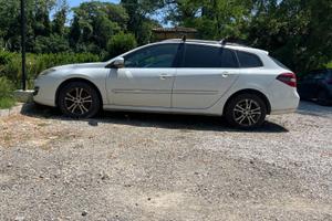 RENAULT LAGUNA sw 2011
