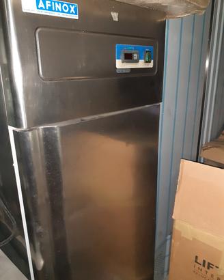 armadio frigorifero professionale 