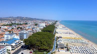 ATTICO TERRAZZATO VISTA MARE e USO BICI GRATUITO