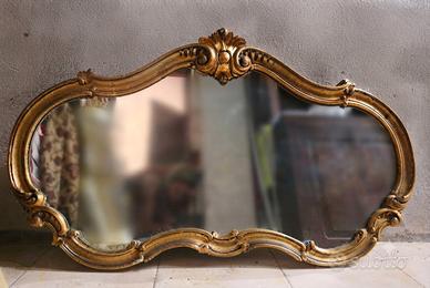 specchio in legno dorato