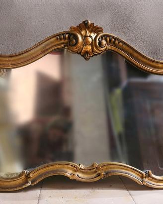 specchio in legno dorato