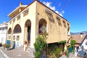 3 LOCALI A PALIANO