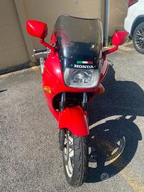 Honda VFR 750 F