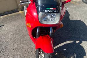 Honda VFR 750 F