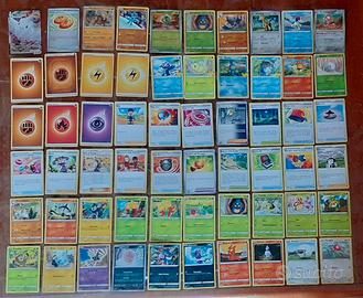Lotto 60 Carte Pokémon con Togekiss VMAX e Promo