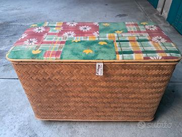 Cestini intrecciati in legno