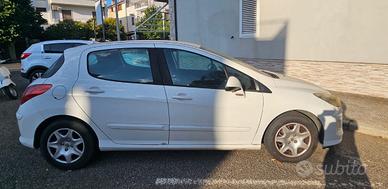 Peugeot 308 1.6 Diesel Leggere descrizione