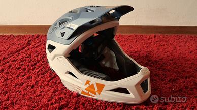 Casco Leatt Mtb 3.0 per Enduro con mentoniera remo