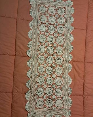 centrotavola ricamato 