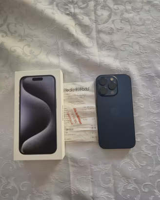 Apple Iphone 15 pro Titanio blu