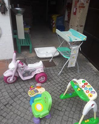 3 giochi e fasciatoio bambini