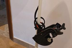 Motore 12 volt con batteria al litio 60amp