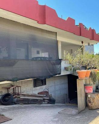 Villa di 225 m² con più di 5 locali a Mondragone