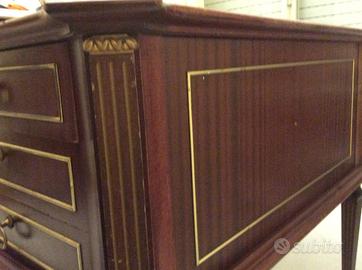 Scrivania e scrittoio antico