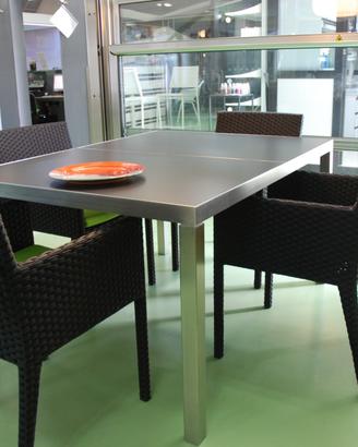 Tavolo e sedie da esterno o interno