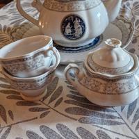 Completo fine porcellana 