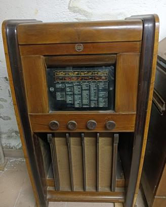 CGE Fonografo con radio  vintage