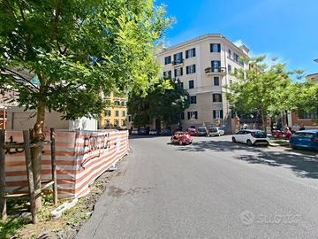 Trastevere - locale magazzino ad uso abitativo