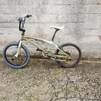 bicicletta bmx 