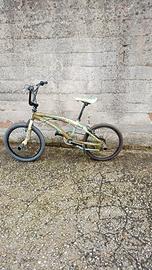 bicicletta bmx 