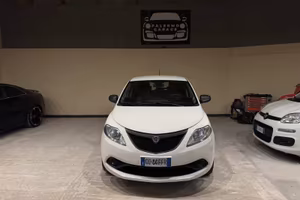 Lancia y 1.0 hybrid