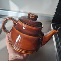 Teiera in ceramica. 