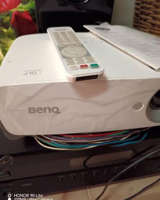 Videoproiettore BenQ W1090 Full HD + Schermo 120"