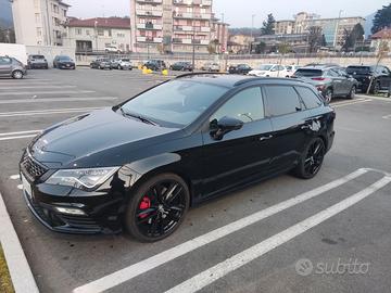 SEAT Leon 2.0 TSI DSG 4DRIVE ST Cupra