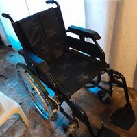 Carrozzina per anziani