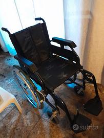 Carrozzina per anziani