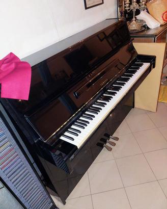 V&NDO-SC@MBIO-PIANOFORTE YAMAHA MODLU201-ANNO 1984