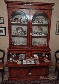 mobile inglese con vetrina 