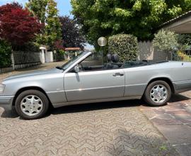 MERCEDES E 200 cabrio km 119000 stupenda