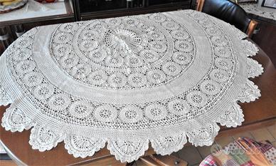 Copritavola all'uncinetto