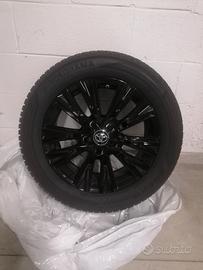 Gomme Yokohama e cerchi in lega 17" Toyota