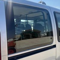 Vetro fisso posteriore destro Fiat DOBLO anno 2009
