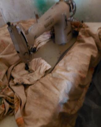 Macchina da cucire pfaff