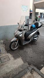 Honda sh 350