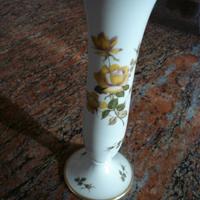 Vaso Rosenthal con decorazione di rose gialle