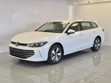 Volkswagen Passat 1.5 tsi ehybrid business 204cv d