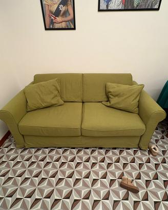 Divano verde confalone