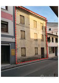 Casa da ristrutturare in centro a Oderzo