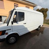 FURGONE MERCEDES 310D RIALZATO