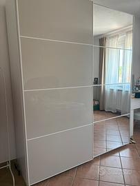 Armadio Pax con ante scorrevoli