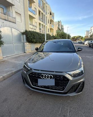 AUDI A1 40 2.0 TFSI Benzina