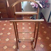 Porta vestiti in legno