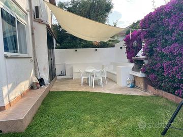 Villino indipendente Tor San Lorenzo 500m dal mare