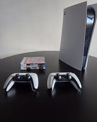 PRENOTATA - PlayStation 5 base con lettore CD